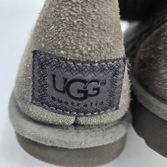 UGG Cardi Gray Knit Button Boots - Picture 8 of 12